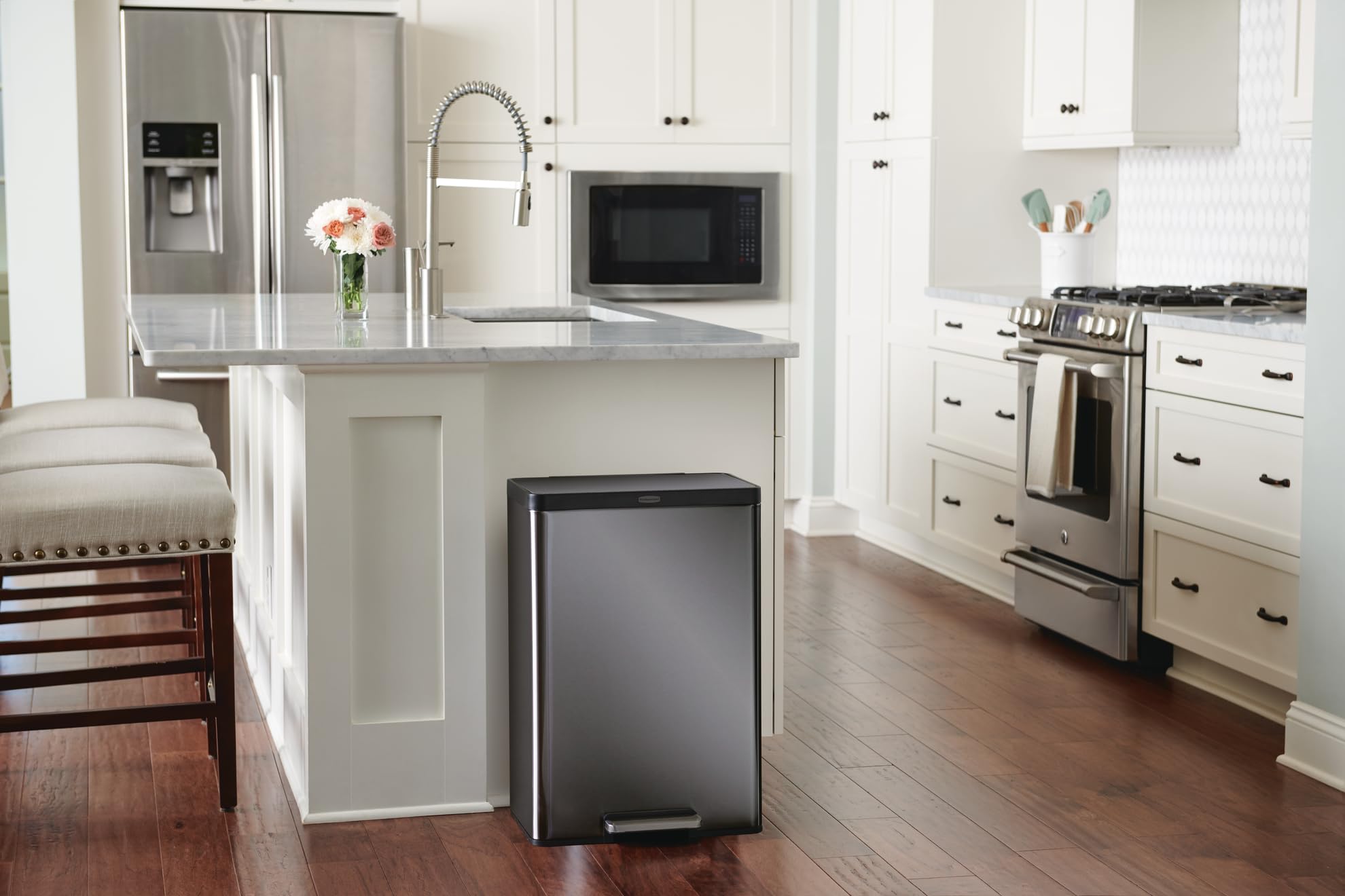 Rubbermaid Elite Stainless Steel Step-On Trash Can, 12 Gallon, Charcoal, Wastebasket for Home/Kitchen/Garage/Apartment/Office - Image 12