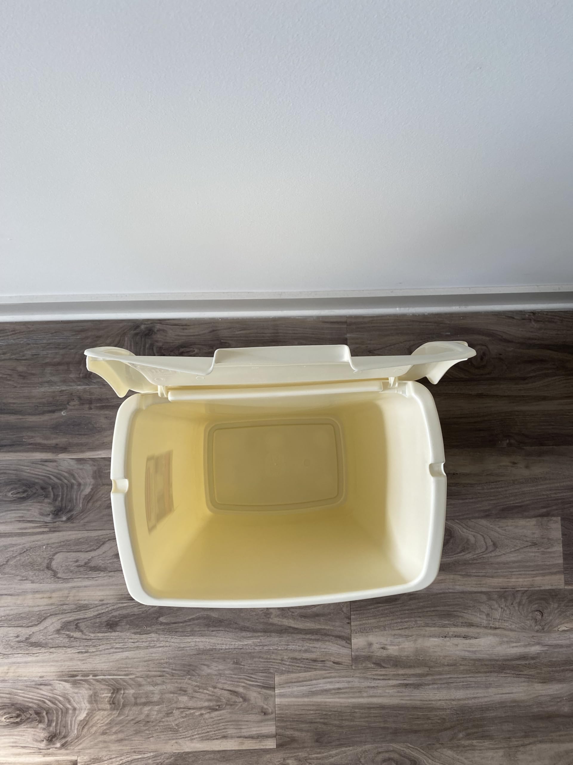 Rubbermaid FG280300BISQU Dual-Action Swing Lid Trash Can for Home, Kitchen, and Bathroom Garbage, 11.3 Gallon, Off-White Bisque, 45-quart, Tan - Image 5