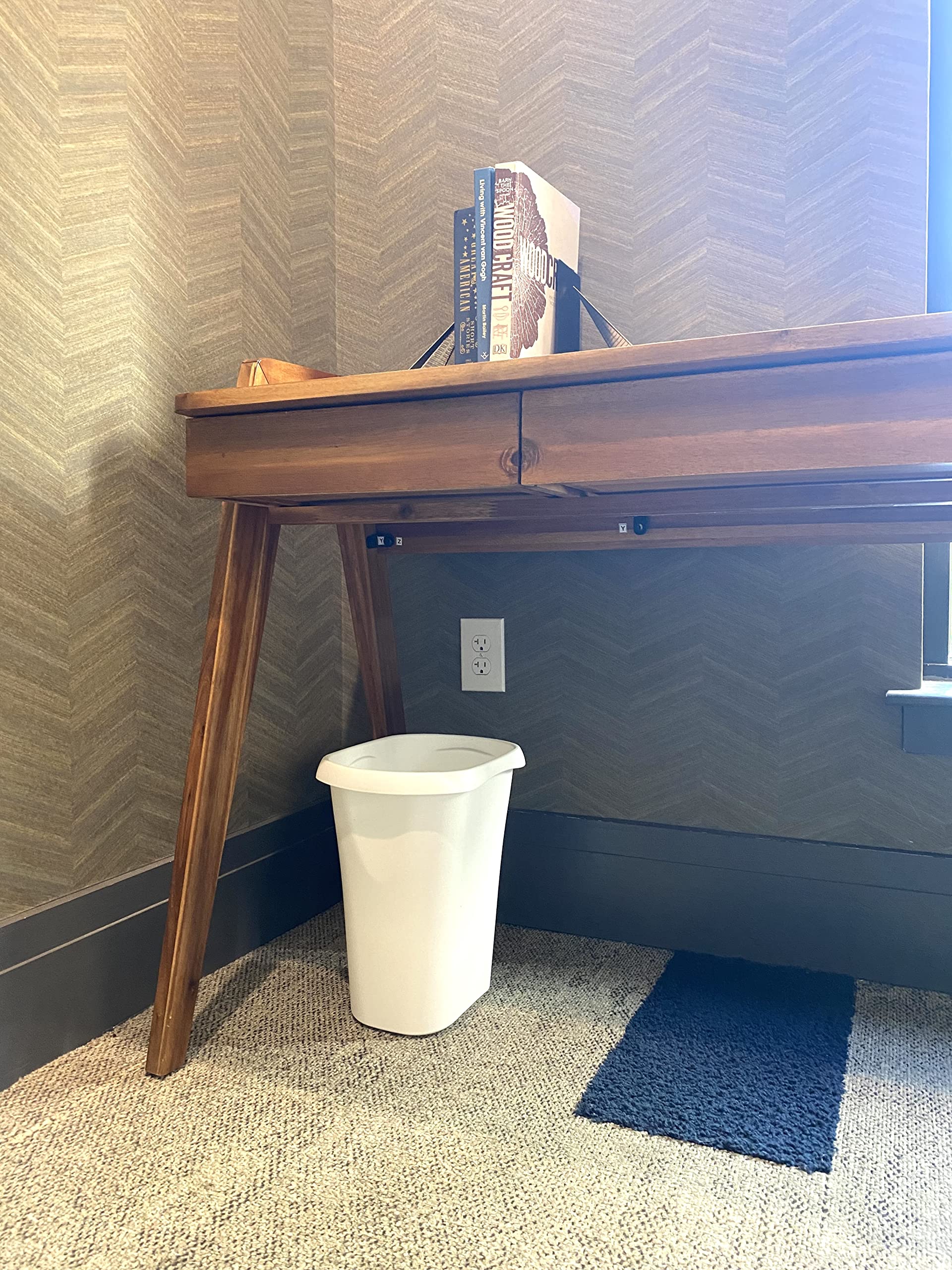 Rubbermaid Rectangular Open Top Trash Can, 3-Gallon/12-Quart, White, for Under Counter/Kitchen/Office/Bedroom/Bathroom - Image 3