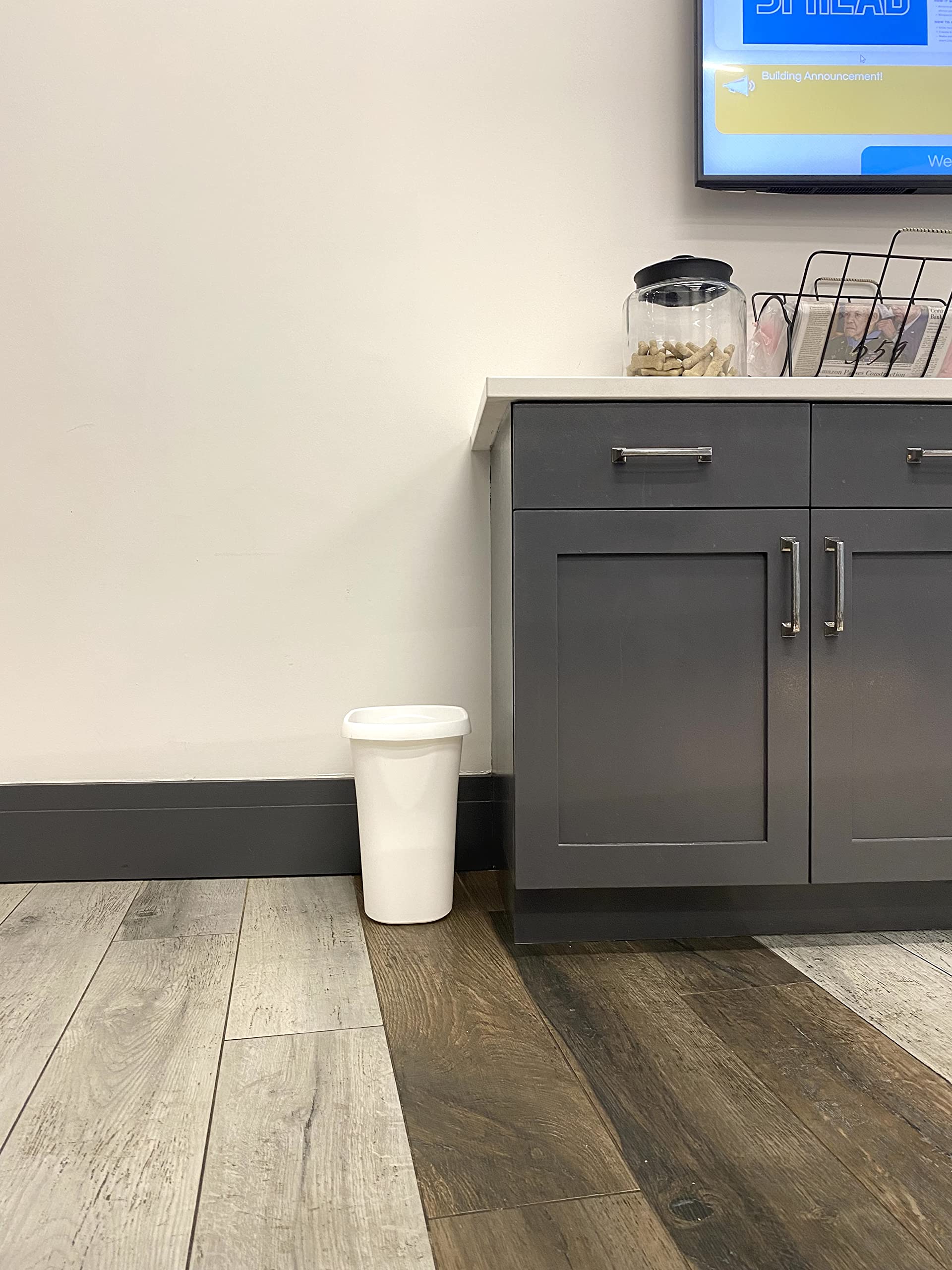 Rubbermaid Rectangular Open Top Trash Can, 3-Gallon/12-Quart, White, for Under Counter/Kitchen/Office/Bedroom/Bathroom - Image 6